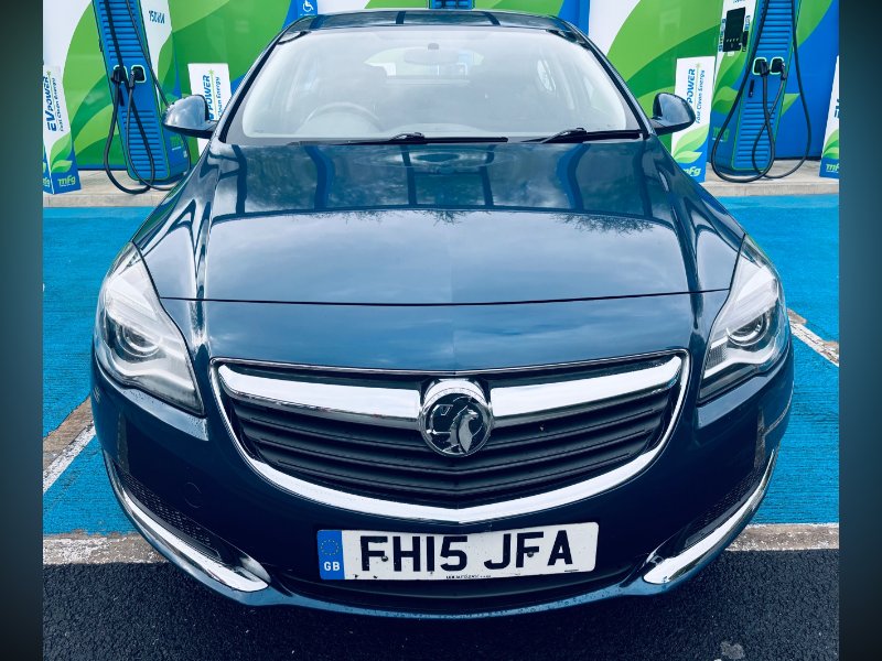Vauxhall Insignia 2.0 CDTi Design Hatchback 5dr Diesel Auto Euro 5 130 ps for sale in Manchester